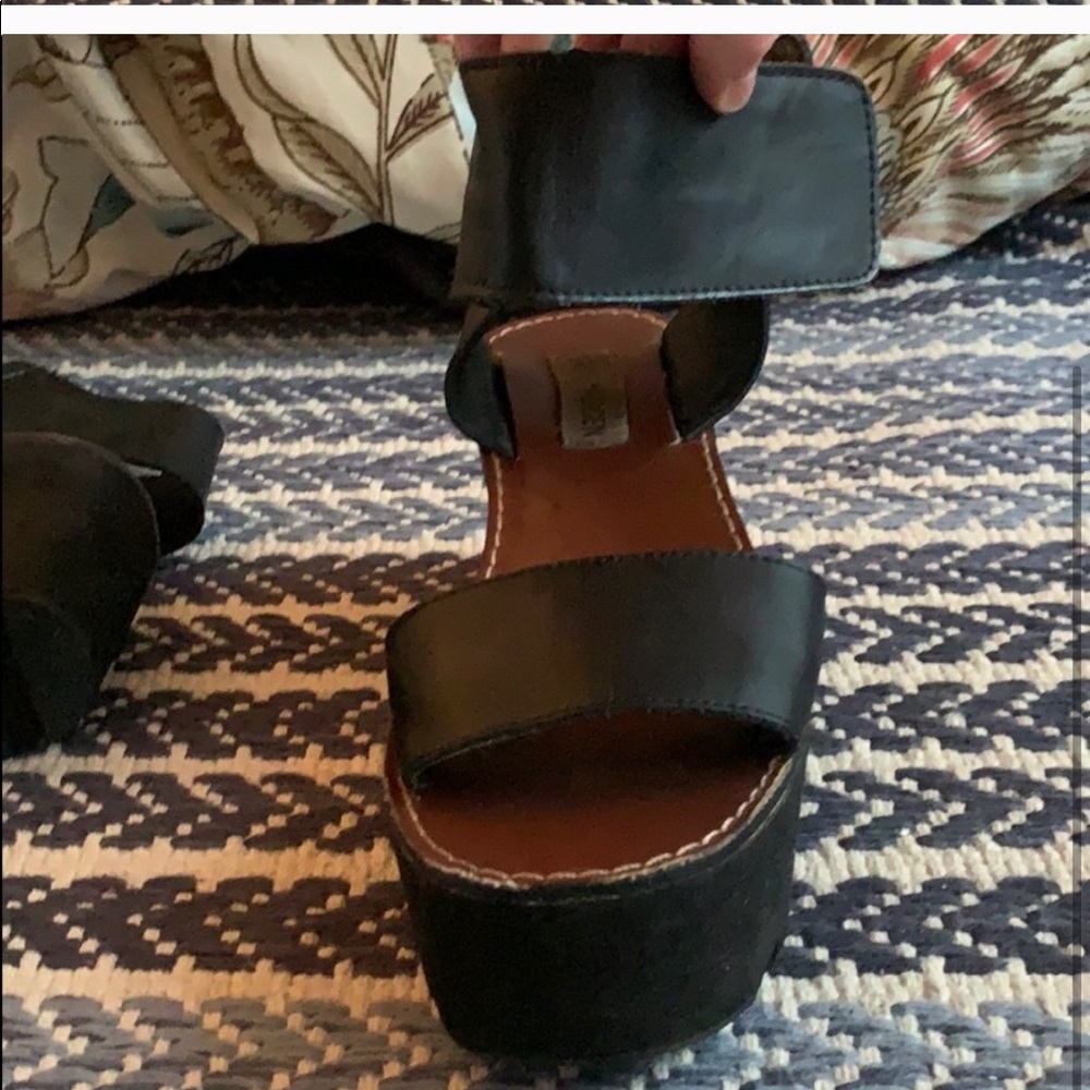 Steve Madden platform sandals